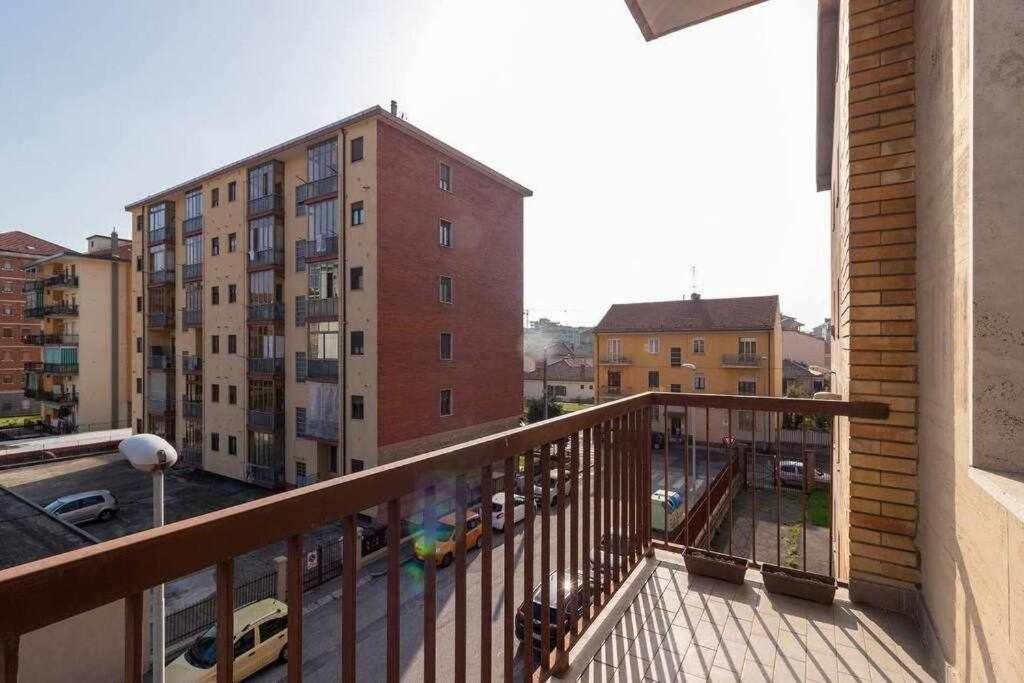 Appartamento A Pochi Passi Dalla Stazione Comodo A Coppie E Famiglie, Casa Ferrucci Collegno Bagian luar foto